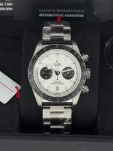 Carica l&#39;immagine nel visualizzatore di Gallery, Tudor Black Bay Chrono 79360N year 2024 full set LIKE NEW
