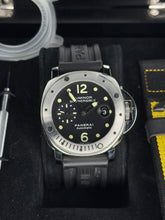 Carica l&#39;immagine nel visualizzatore di Gallery, Panerai Luminor Submersible PAM00024 year 2009 full set
