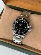 Carica l&#39;immagine nel visualizzatore di Gallery, Rolex Submariner No Date 14060M year 2005 full set
