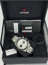 Carica l&#39;immagine nel visualizzatore di Gallery, Tudor Black Bay Chrono 79360N year 2024 full set LIKE NEW
