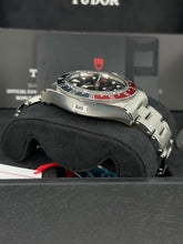 Carica l&#39;immagine nel visualizzatore di Gallery, Tudor Black Bay GMT 79830RB year 2023 full set LIKE NEW
