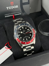 Carica l&#39;immagine nel visualizzatore di Gallery, Tudor Black Bay GMT 79830RB year 2023 full set LIKE NEW
