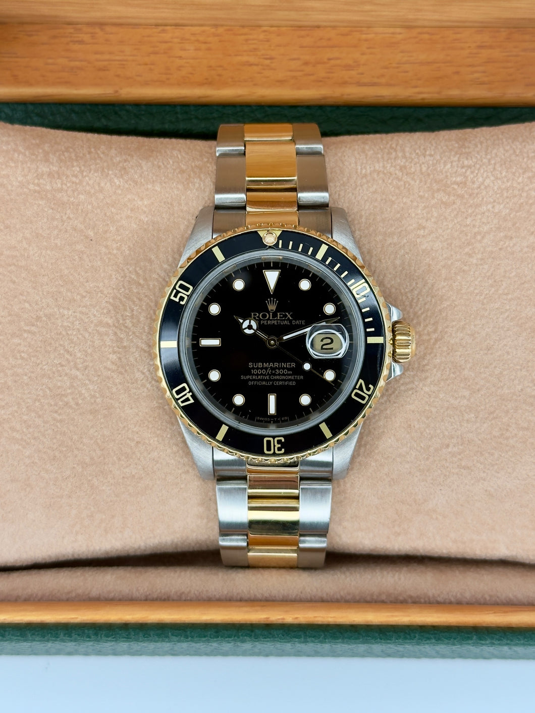 Rolex Submariner Date 16613 year  1989