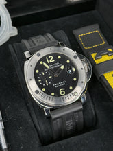 Carica l&#39;immagine nel visualizzatore di Gallery, Panerai Luminor Submersible PAM00024 year 2009 full set
