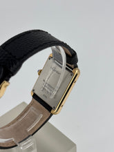 Carica l&#39;immagine nel visualizzatore di Gallery, Cartier Tank Solo Gold 24x31mm ref. 2743
