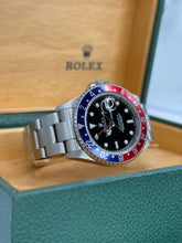 Carica l&#39;immagine nel visualizzatore di Gallery, Rolex GMT-Master II pepsi ref. 16710 year 2003 full set
