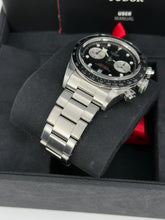 Carica l&#39;immagine nel visualizzatore di Gallery, Tudor Black Bay Chrono 79030N year 2021 full set
