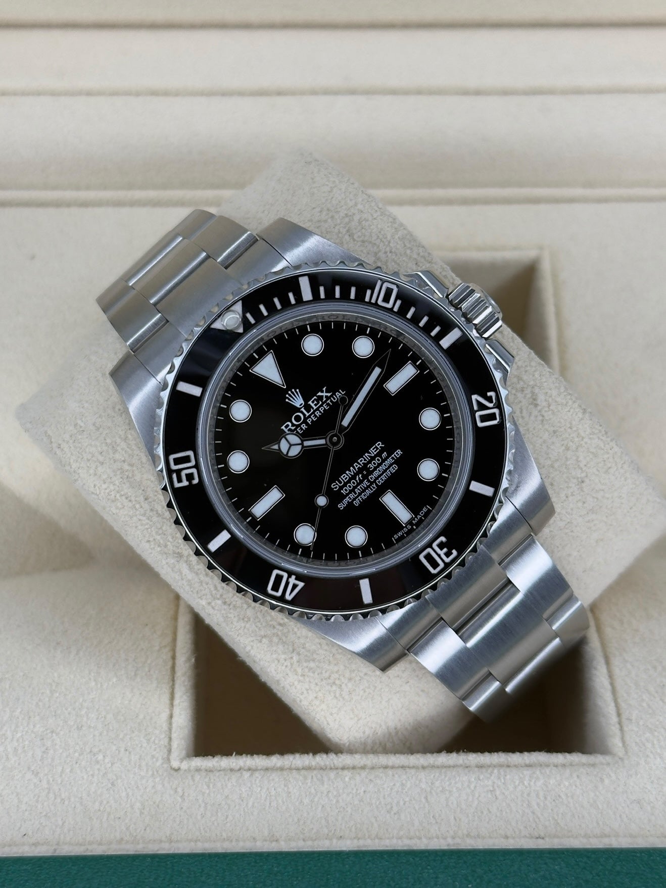 Rolex Submariner No Date 114060 year 2015 full set