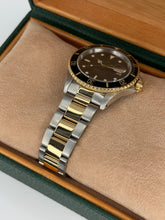 Carica l&#39;immagine nel visualizzatore di Gallery, Rolex Submariner Date 16613 year  1989
